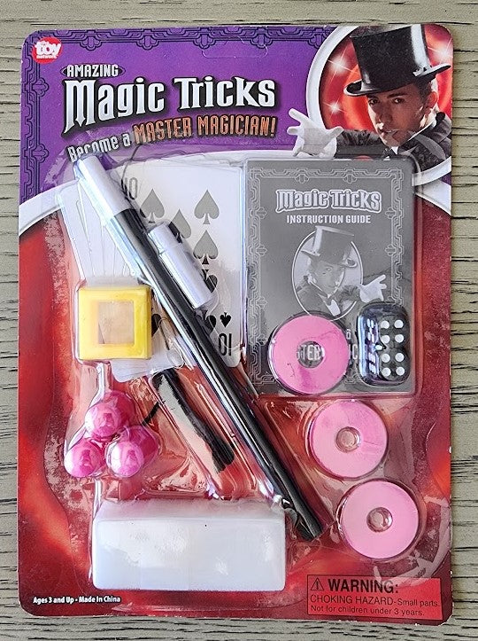 MAGIC PLAY SET - AMAZING MAGIC TRICKS BECOME A MASTER MAGICIAN (DICE)