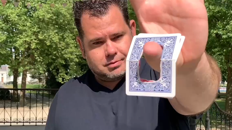 LinkCard BLUE by Mickaël Chatelain (Gimmicks and Online Instruction)