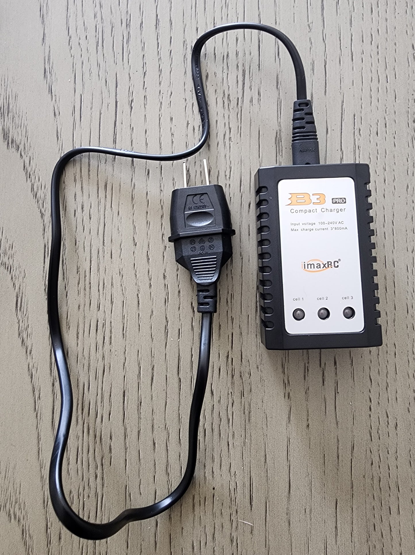 Dream Table PRO by Gonçalo Gil produced by Gee Magic