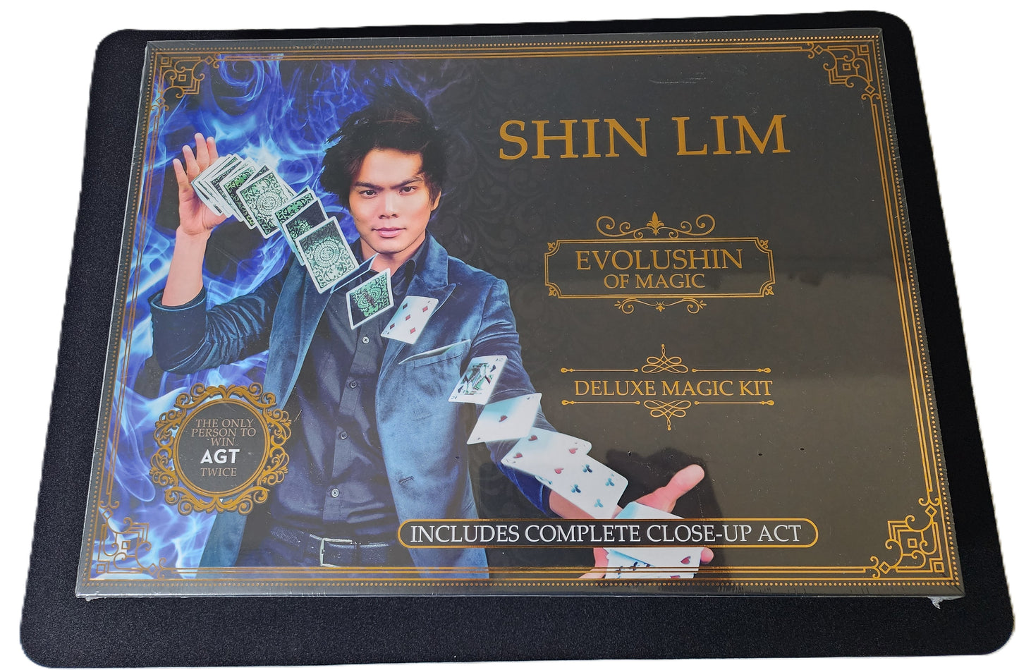 EVOLUSHIN OF MAGIC DELUXE MAGIC SET ENGLISH -  by Shin Lim