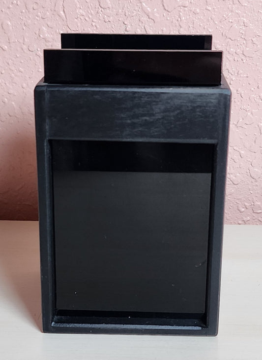The Empty Box by Ickle Pickle